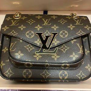Louis Vuitton Passy Handbag